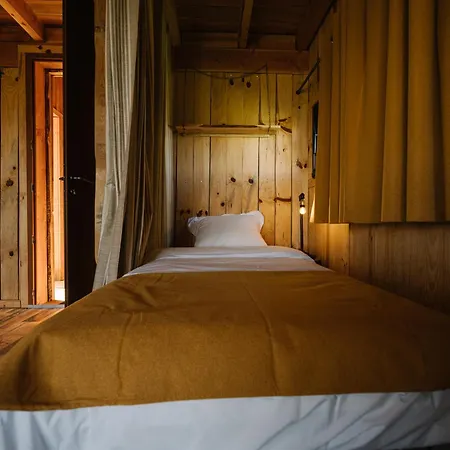 אכסניה Les Du Lizon *